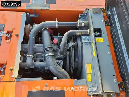 Kedjegraver 2026 Hitachi ZX220 LC-5G (18)