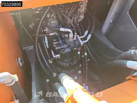 Kedjegraver 2026 Hitachi ZX220 LC-5G (21)