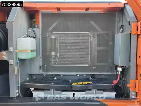 Kedjegraver 2026 Hitachi ZX220 LC-5G (23)