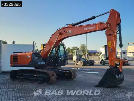 Kedjegraver 2026 Hitachi ZX220 LC-5G (8)