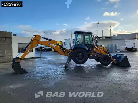 Koparko - Ładowarki sztywne 2026 Case 851 NX A/C - 4WD - Central Pivot (14)
