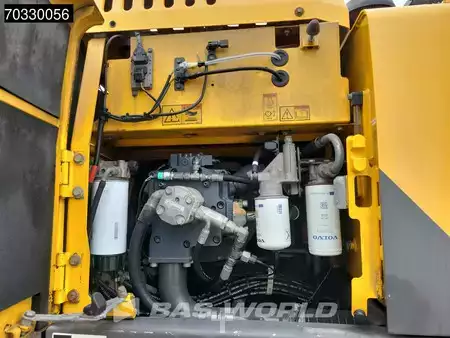 Mobilbagger 2017 Volvo EW210 D Outrigers + Blade (24)