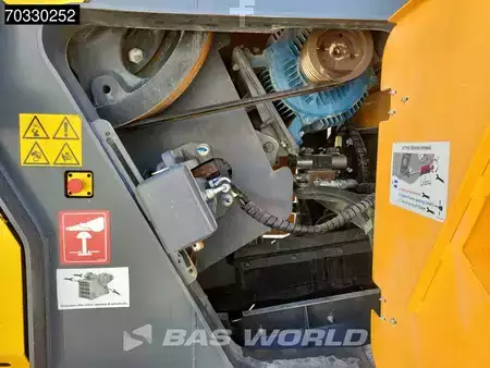 Miscelaneo 2023 Barford 750J CAT C4.4 Engine (15)