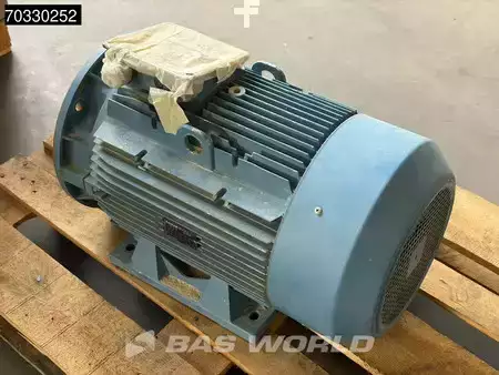 Miscelaneo 2023 Barford 750J CAT C4.4 Engine (32)