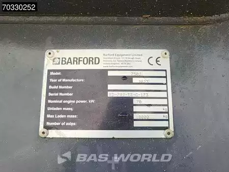 Miscelaneo 2023 Barford 750J CAT C4.4 Engine (38)