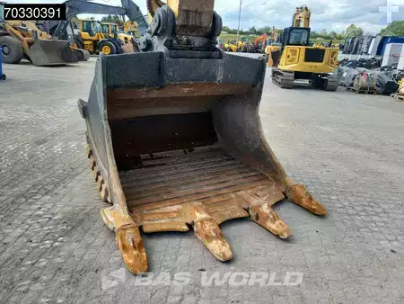 Korečková rýpadla 2020 Caterpillar 352 -07A (13)