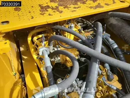 Korečková rýpadla 2020 Caterpillar 352 -07A (24)