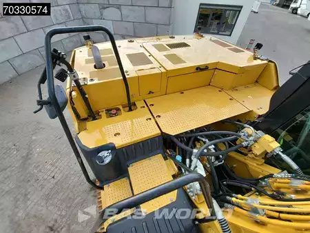 Escavadora de rastos 2020 Caterpillar 326 -07A Tiltrotator - 2 Buckets (31)