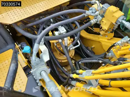 Escavadora de rastos 2020 Caterpillar 326 -07A Tiltrotator - 2 Buckets (35)
