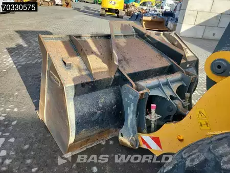 Ładowarki kołowe 2020 Liebherr L538 Quick Coupler (15)
