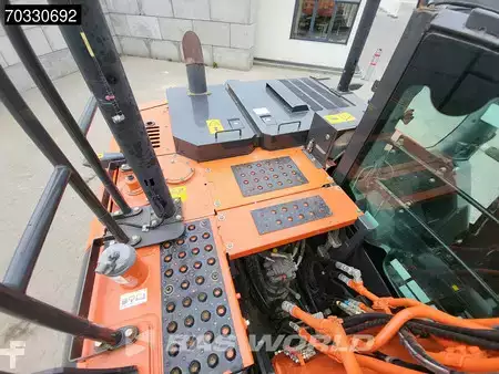 Korečková rýpadla 2022 Hitachi ZX130 LCN -7 2 Buckets (29)