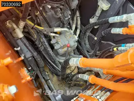 Korečková rýpadla 2022 Hitachi ZX130 LCN -7 2 Buckets (33)