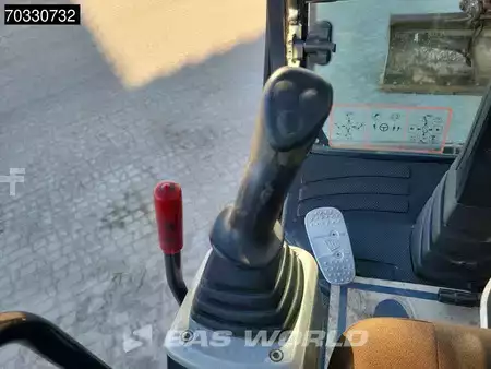 Mobil grävmaskin 2013 JCB JS145 W (30)