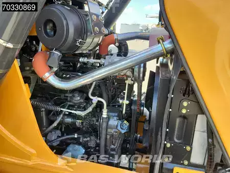 Rigid Backhoe Loader 2025 Case 570SV 4WD - A/C - 4-1 Bucket - Telestick - HP (23)