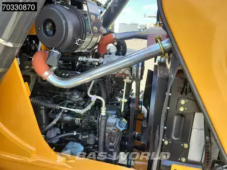 Rigid Backhoe Loader 2025 Case 570SV 4WD - A/C - 4-1 Bucket - Telestick - HP (23)