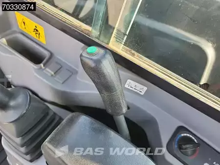 mini escavadeira 2021 Kubota KX080-4 A/C (35)