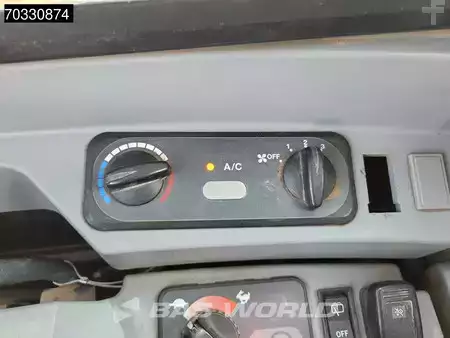mini escavadeira 2021 Kubota KX080-4 A/C (36)