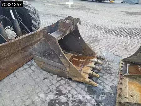 Escavatori gommati 2012 JCB JS145 W (12)