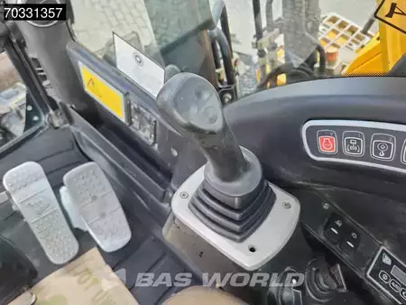 Escavatori gommati 2012 JCB JS145 W (26)