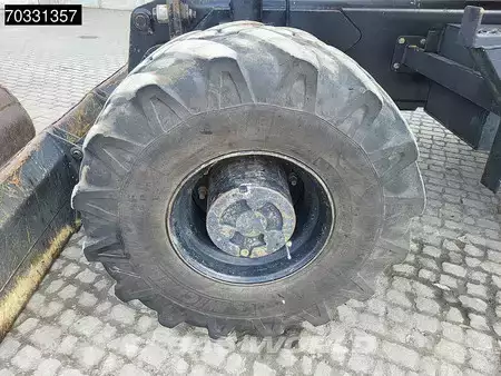 Escavatori gommati 2012 JCB JS145 W (34)