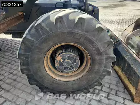 Escavatori gommati 2012 JCB JS145 W (37)