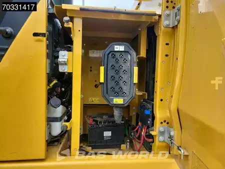 Koparki gąsienicowe 2018 Caterpillar 320 07A German Machine (21)