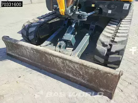 mini escavadeira 2023 Hyundai R80 CR-9A A/C - 2 Buckets (19)