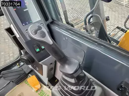 Rupsgraafmachines 2026 Hyundai R215 L (32)