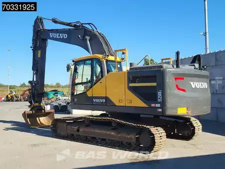 Escavadora de rastos 2015 Volvo EC250 E L (2)