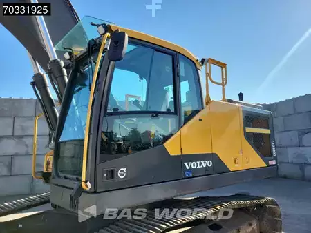 Escavadora de rastos 2015 Volvo EC250 E L (20)