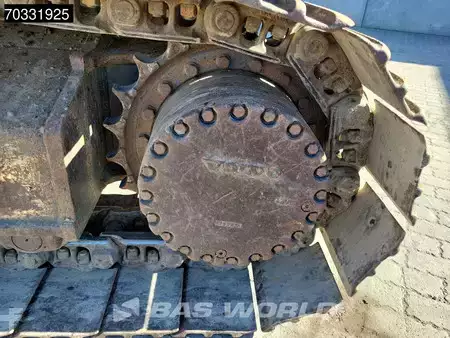 Escavadora de rastos 2015 Volvo EC250 E L (25)