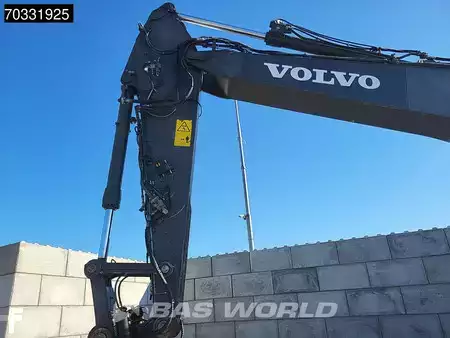 Escavadora de rastos 2015 Volvo EC250 E L (8)