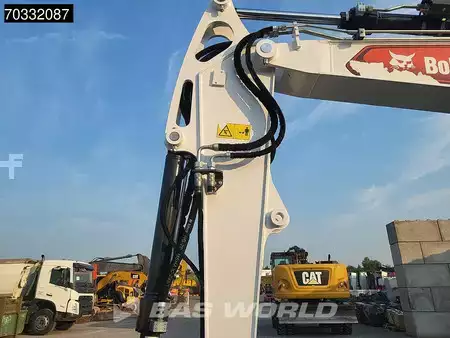 Minibagry 2023 Bobcat E88 A/C (11)