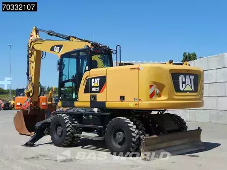 Mobilbagger 2016 Caterpillar M322 F OUTRIGGERS + BLADE (2)