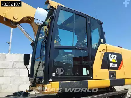 Mobilbagger 2016 Caterpillar M322 F OUTRIGGERS + BLADE (22)