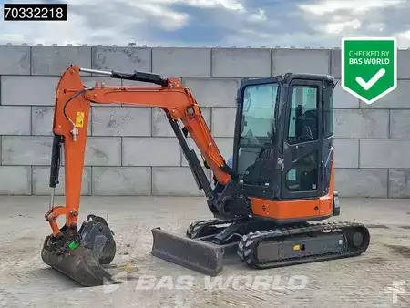 mini escavadeira 2022 Hitachi ZX33 U-6 CLR A/C - 3 Buckets (1)