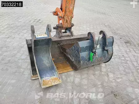 mini escavadeira 2022 Hitachi ZX33 U-6 CLR A/C - 3 Buckets (14)