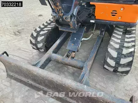 mini escavadeira 2022 Hitachi ZX33 U-6 CLR A/C - 3 Buckets (29)