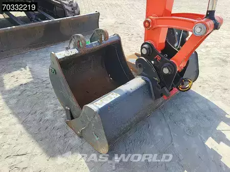 mini escavadeira 2022 Kubota U36 -4 3 Buckets - Like New! (14)