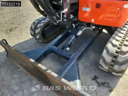 mini escavadeira 2022 Kubota U36 -4 3 Buckets - Like New! (32)