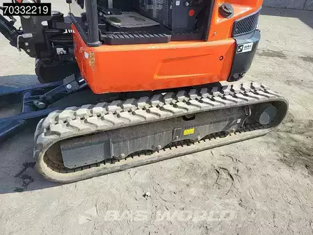 mini escavadeira 2022 Kubota U36 -4 3 Buckets - Like New! (34)
