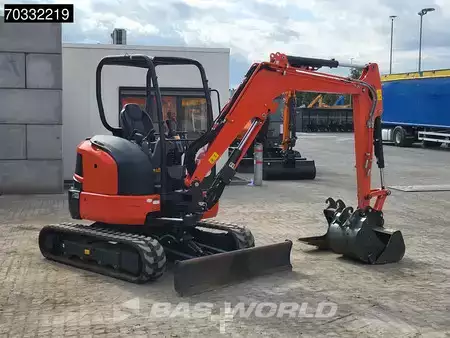 mini escavadeira 2022 Kubota U36 -4 3 Buckets - Like New! (9)