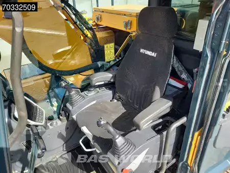 Bæltegraver 2018 Hyundai HX260 L (28)