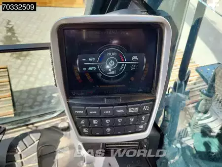 Bæltegraver 2018 Hyundai HX260 L (33)