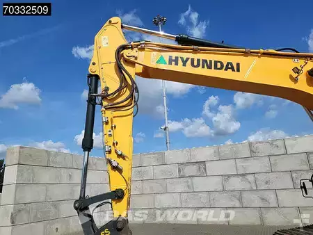 Bæltegraver 2018 Hyundai HX260 L (8)