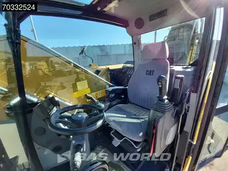 Escavatori gommati 2020 Caterpillar MH3024 (27)