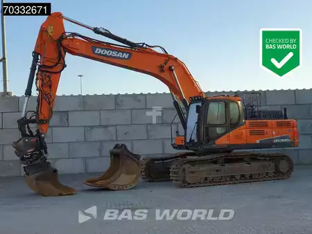 Hydraulic Excavators 2018 Doosan DX300 LC-5 GPS - Tiltrotator (1)