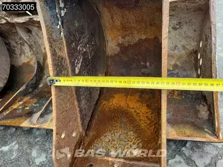 Міні-екскаватори 2019 Caterpillar 305 E2 CR (14)