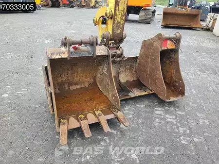 Міні-екскаватори 2019 Caterpillar 305 E2 CR (15)