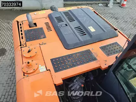 Pelle sur pneus 2011 Hitachi ZX210W -3 (11)